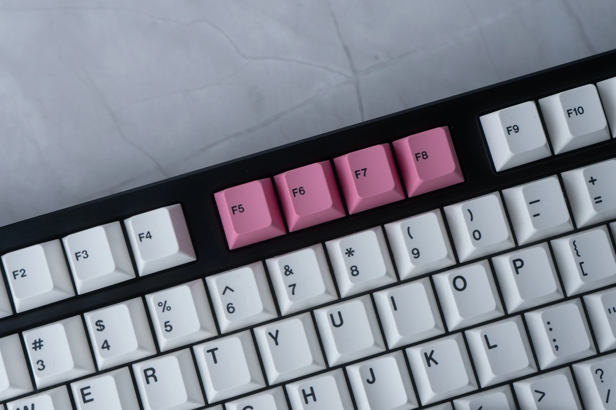 GMK CYL Valentine Keycaps (Novelties Kit)